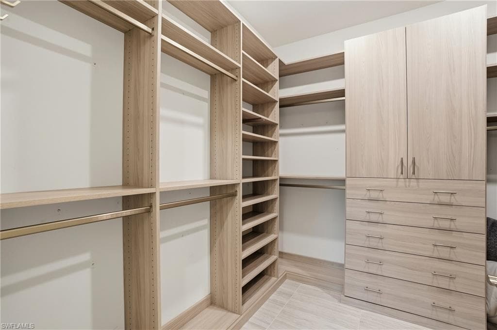 1778 Terreno Blvd, Naples, FL 34120-17