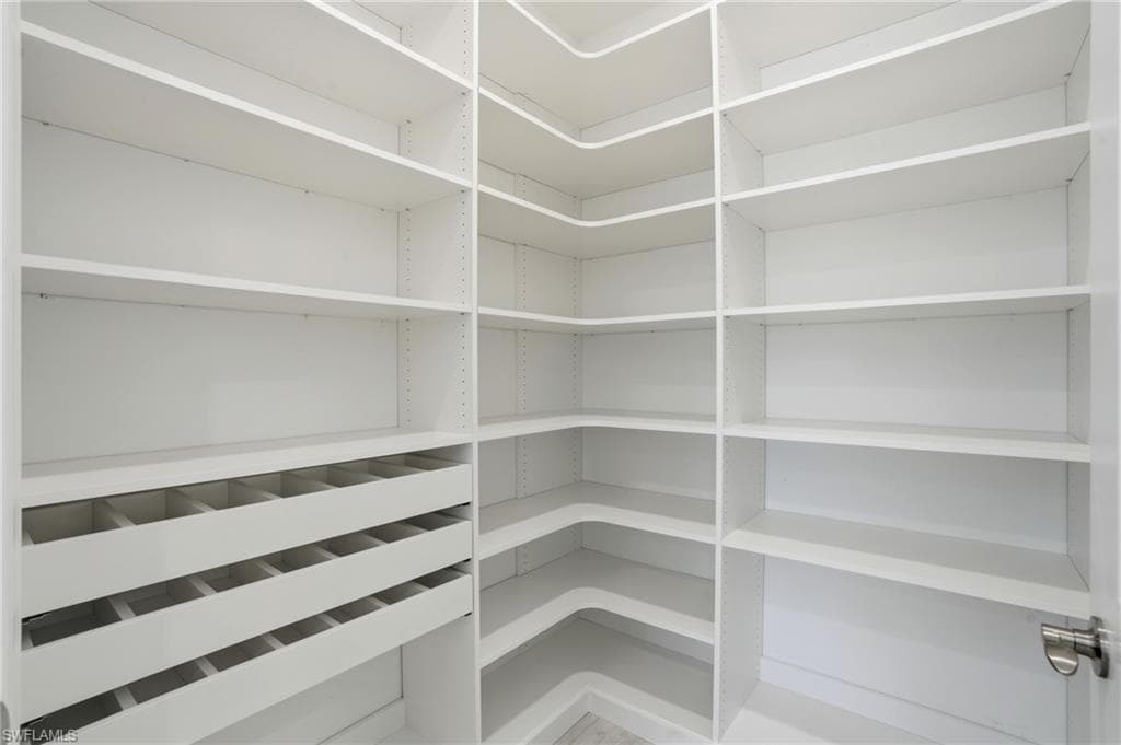 1778 Terreno Blvd, Naples, FL 34120-28