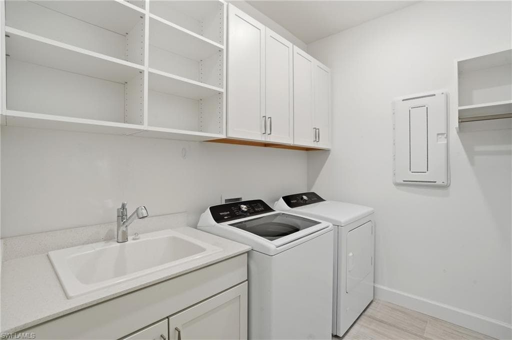 1778 Terreno Blvd, Naples, FL 34120-29