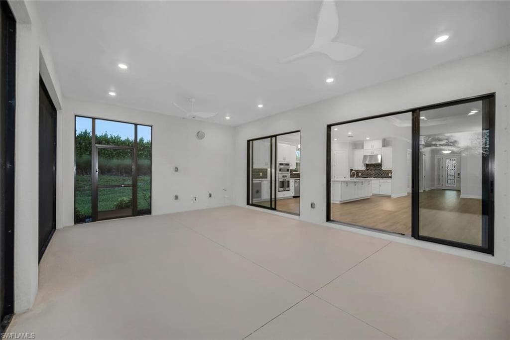 15107 Pescara St, Naples, FL 34114-12