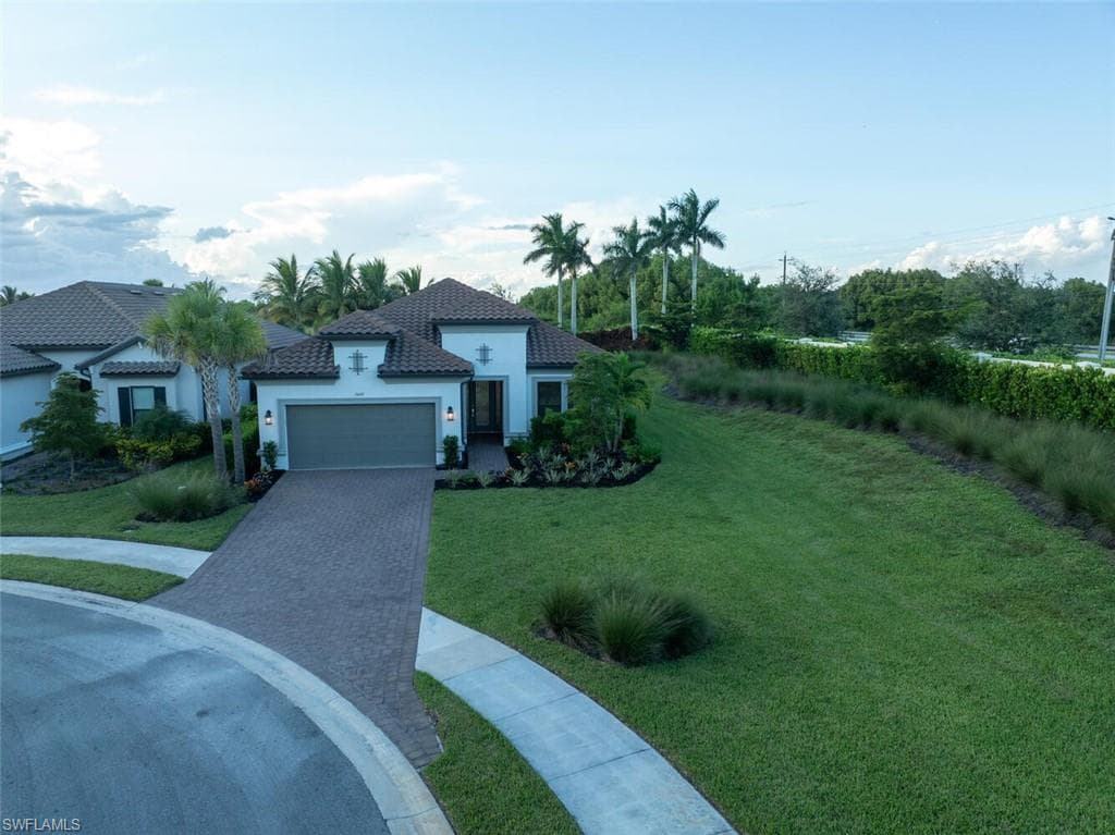 15107 Pescara St, Naples, FL 34114-20
