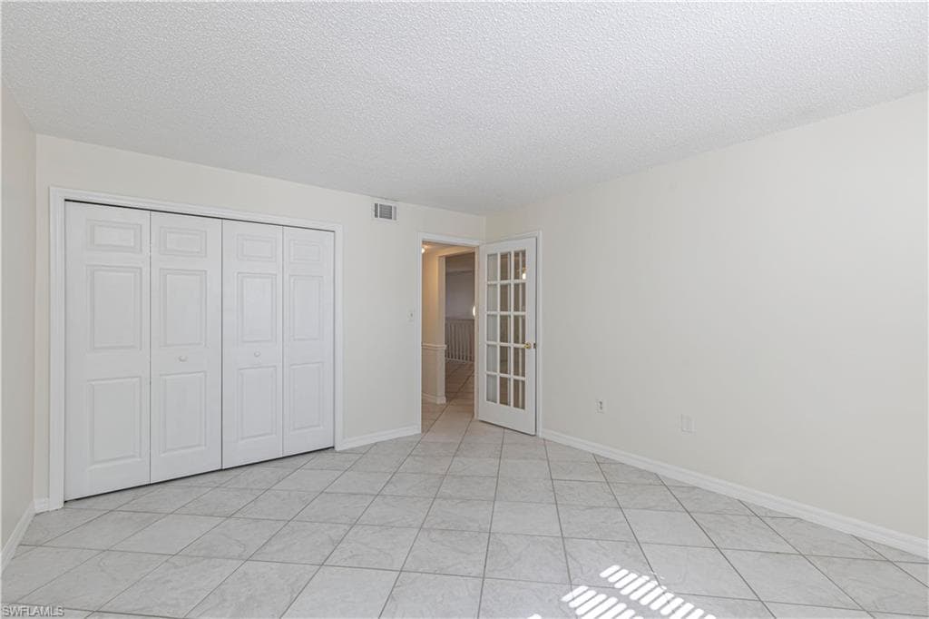 9395 Pennsylvania Ave 24, Bonita Springs, FL 34135-13