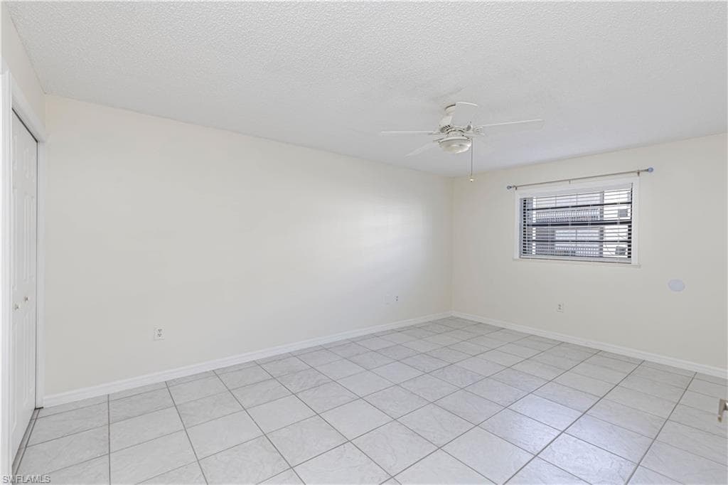 9395 Pennsylvania Ave 24, Bonita Springs, FL 34135-17