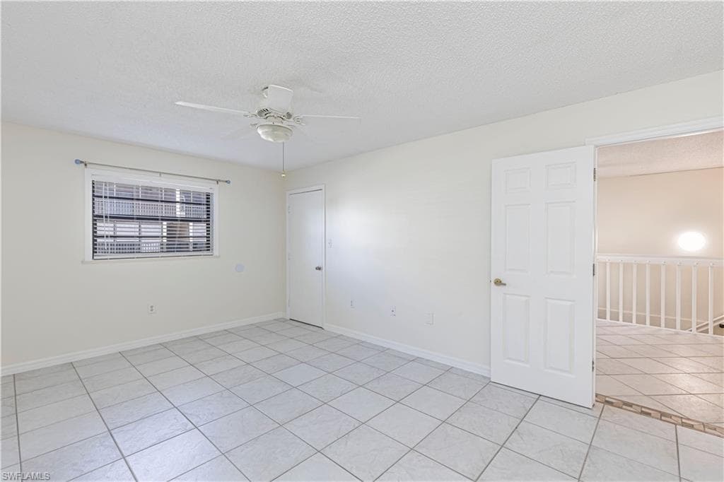 9395 Pennsylvania Ave 24, Bonita Springs, FL 34135-19