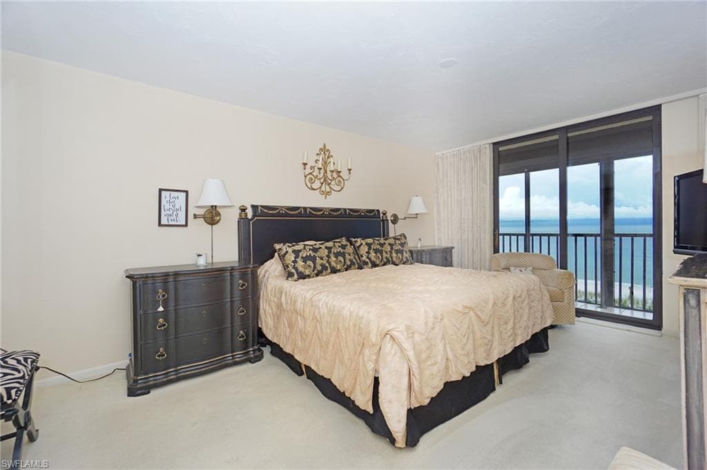 9653 Gulf Shore Dr 303, Naples, FL 34108-20