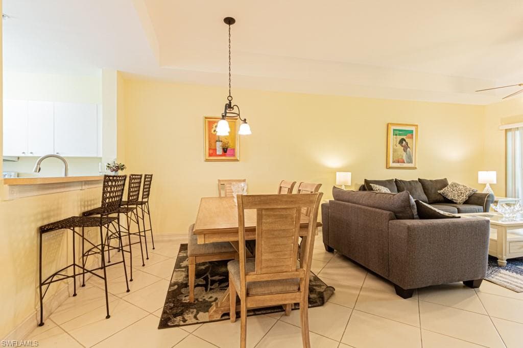 7811 Regal Heron Cir 302, Naples, FL 34104-12