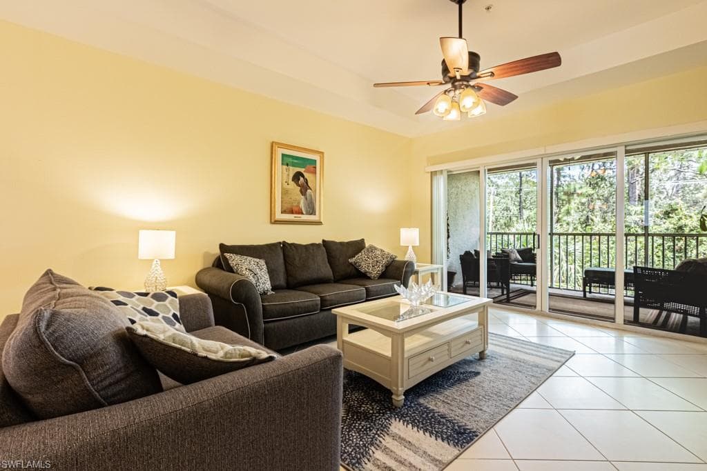 7811 Regal Heron Cir 302, Naples, FL 34104-15