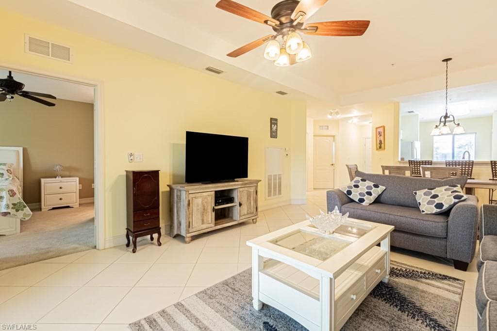 7811 Regal Heron Cir 302, Naples, FL 34104-18