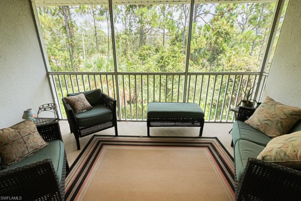 7811 Regal Heron Cir 302, Naples, FL 34104-23