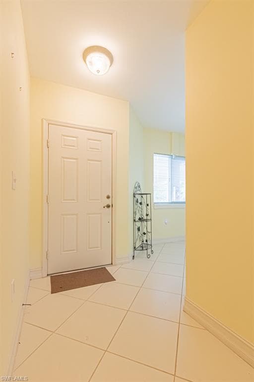 7811 Regal Heron Cir 302, Naples, FL 34104-4