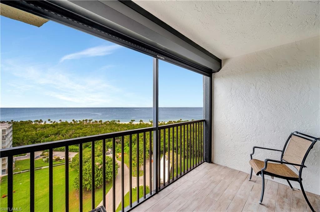 11 Bluebill Ave 1101, Naples, FL 34108-8