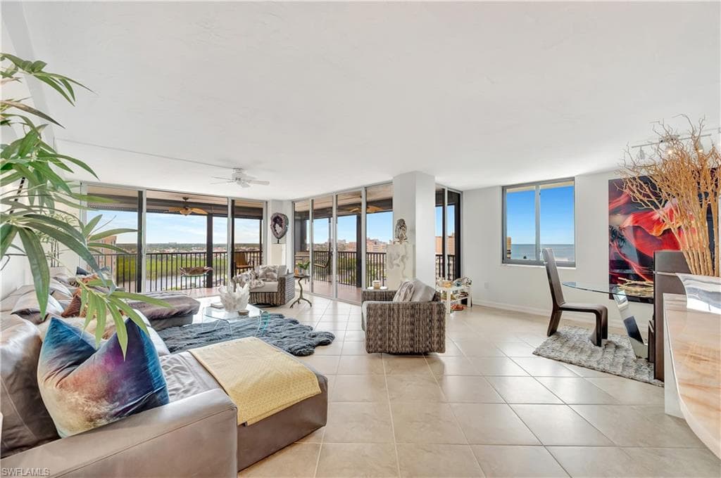 11 Bluebill Ave 1101, Naples, FL 34108-14