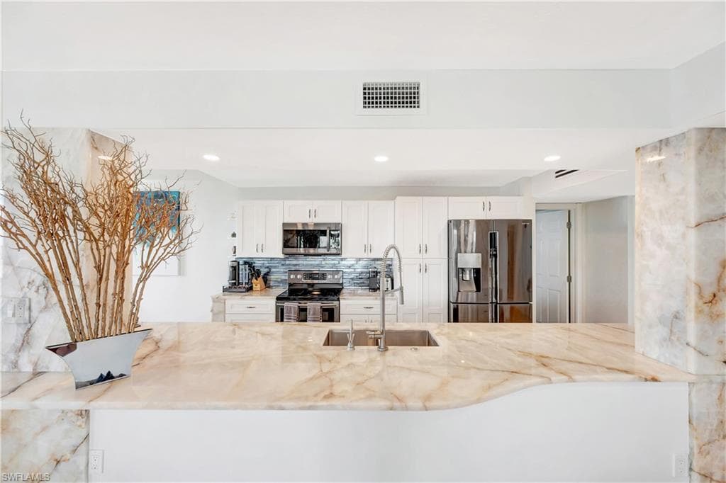 11 Bluebill Ave 1101, Naples, FL 34108-22