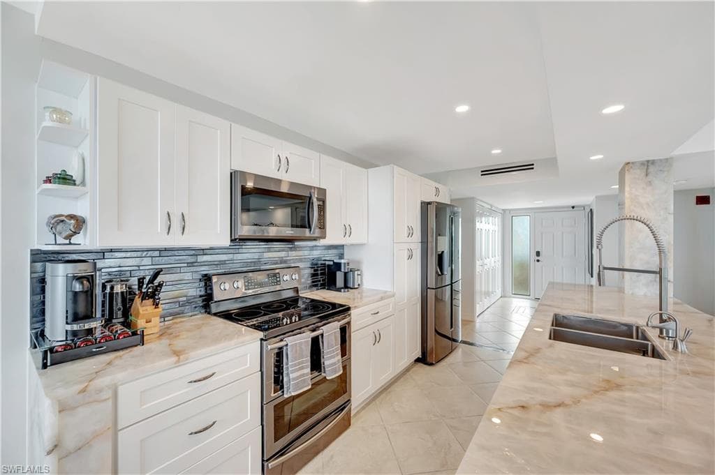 11 Bluebill Ave 1101, Naples, FL 34108-24