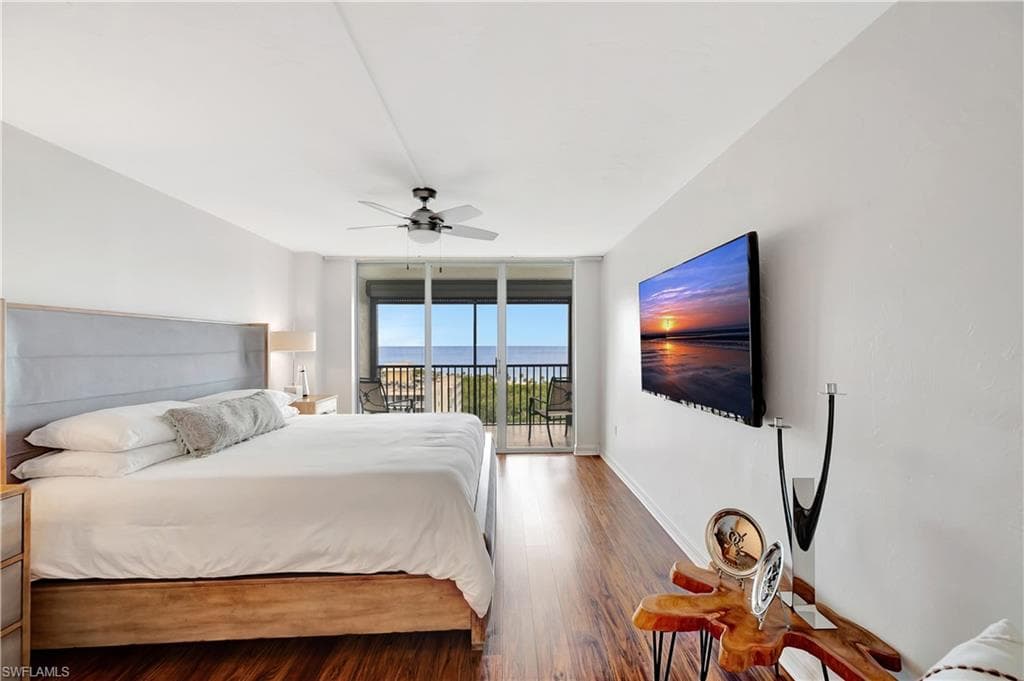 11 Bluebill Ave 1101, Naples, FL 34108-25