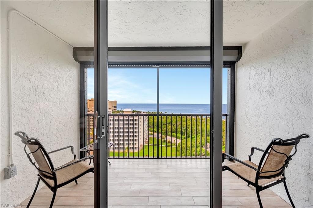 11 Bluebill Ave 1101, Naples, FL 34108-34