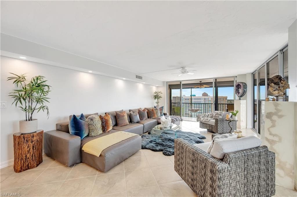 11 Bluebill Ave 1101, Naples, FL 34108-35
