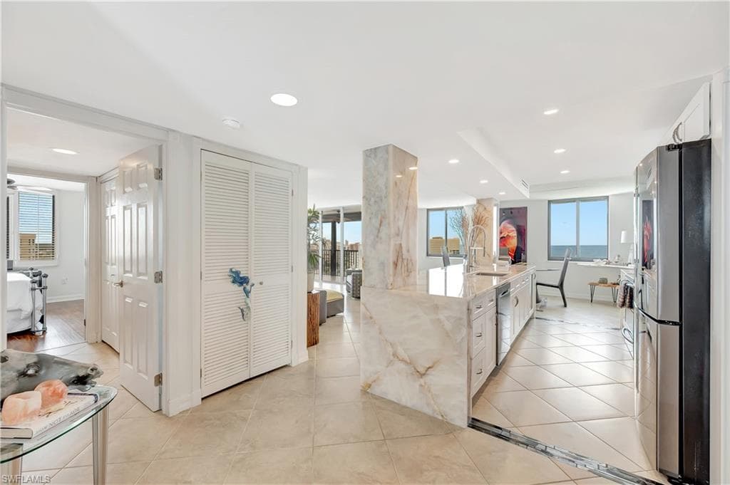 11 Bluebill Ave 1101, Naples, FL 34108-37