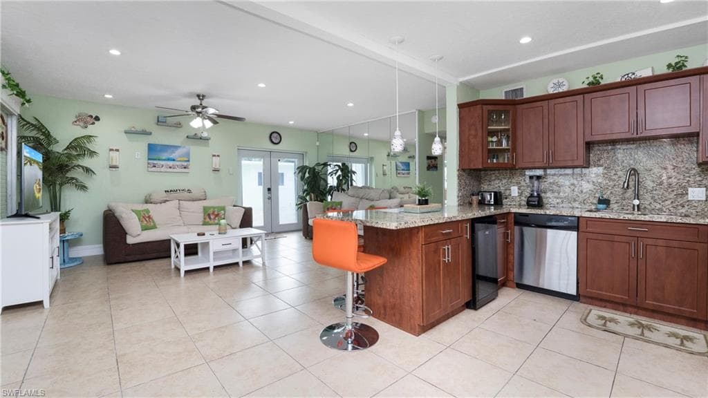 132 Gardenia St, Tavernier, FL 33070-8