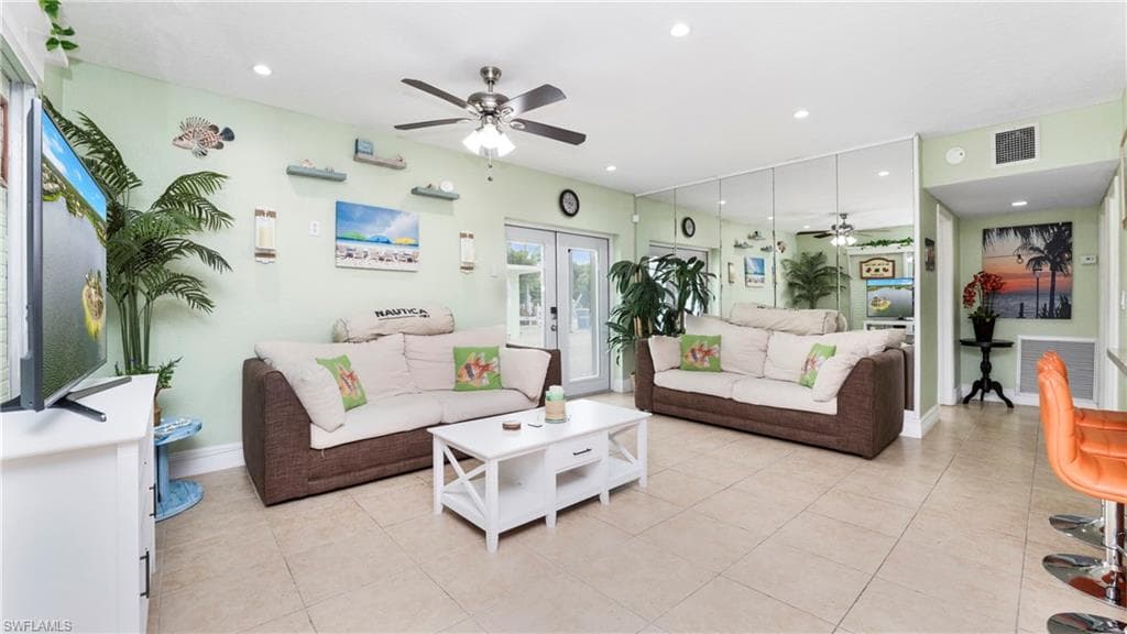 132 Gardenia St, Tavernier, FL 33070-12