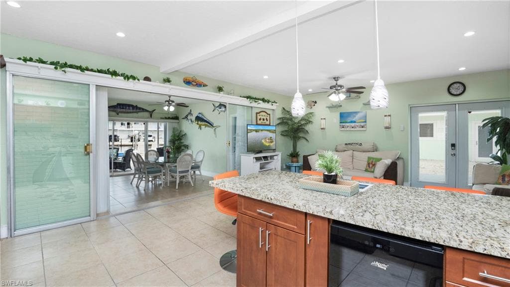 132 Gardenia St, Tavernier, FL 33070-7