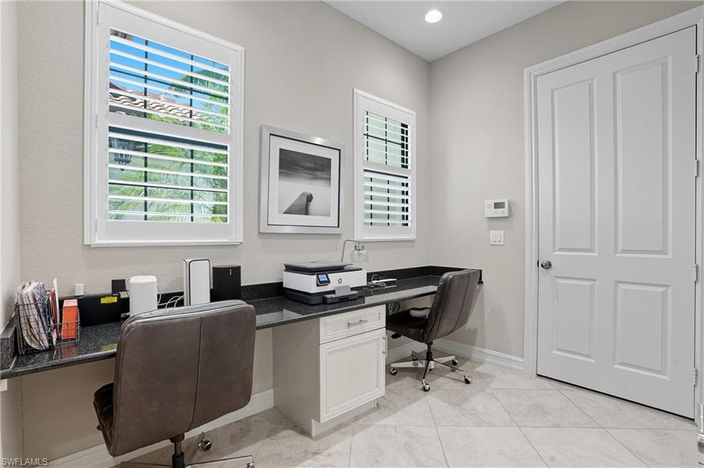 6376 Costa Cir, Naples, FL 34113-17