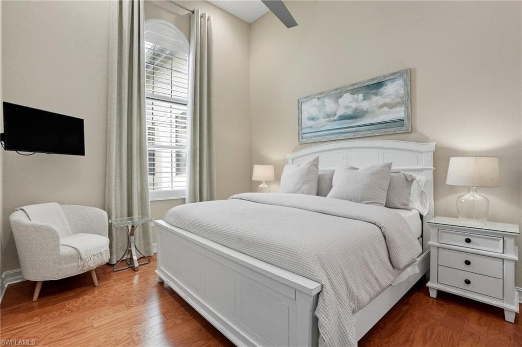 6376 Costa Cir, Naples, FL 34113-28