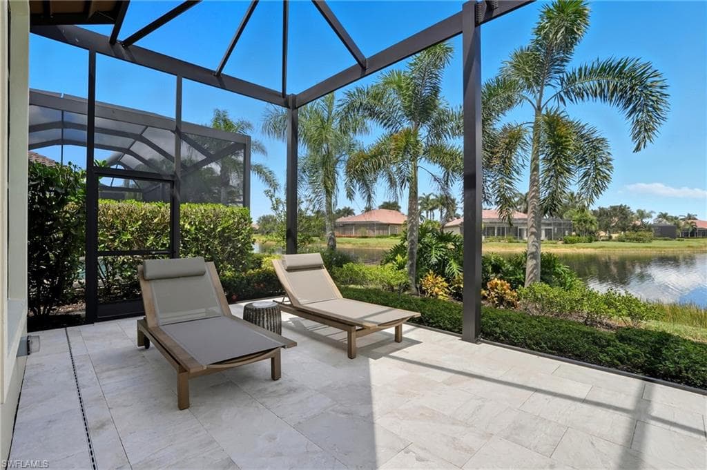 6376 Costa Cir, Naples, FL 34113-37