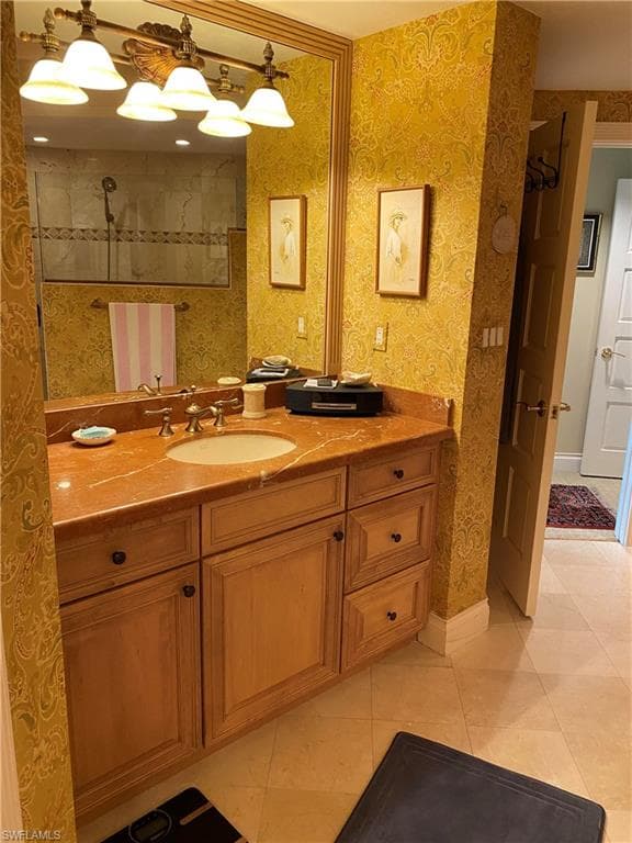 3971 Gulf Shore Blvd N 1404, Naples, FL 34103-17