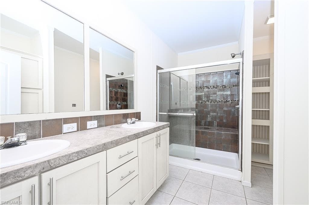 4660 43rd Ave NE, Naples, FL 34120-11