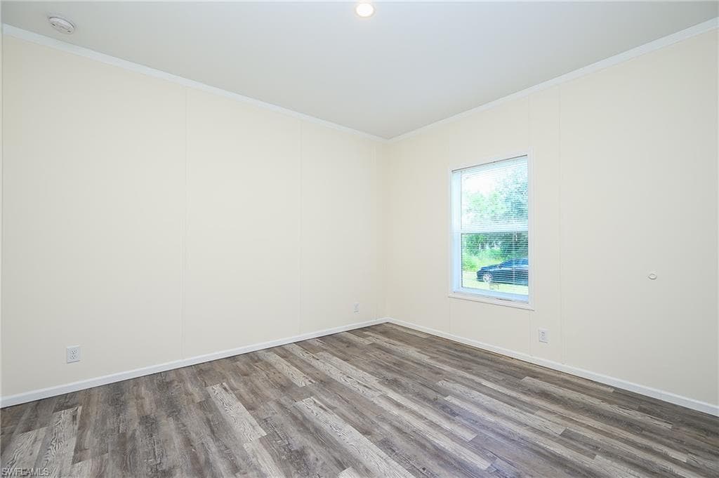 4660 43rd Ave NE, Naples, FL 34120-17