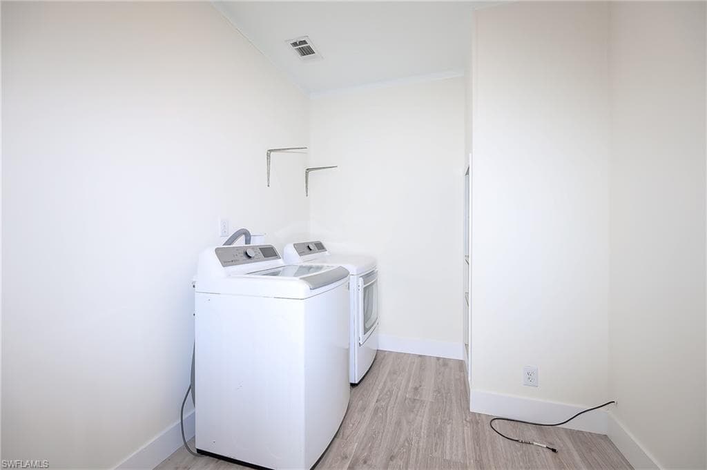 4660 43rd Ave NE, Naples, FL 34120-18