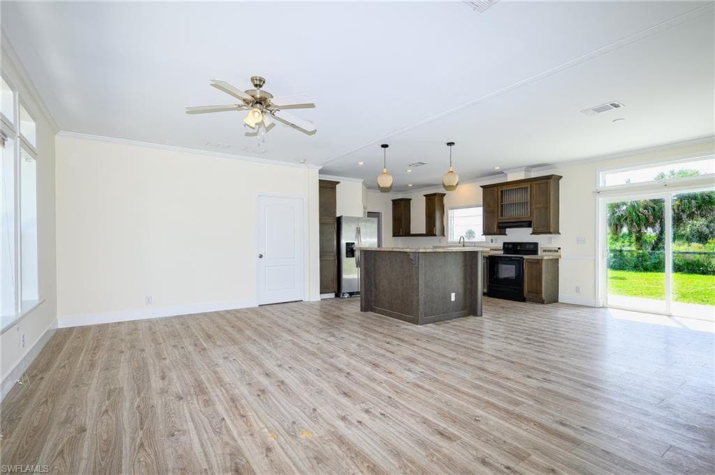 4660 43rd Ave NE, Naples, FL 34120-7