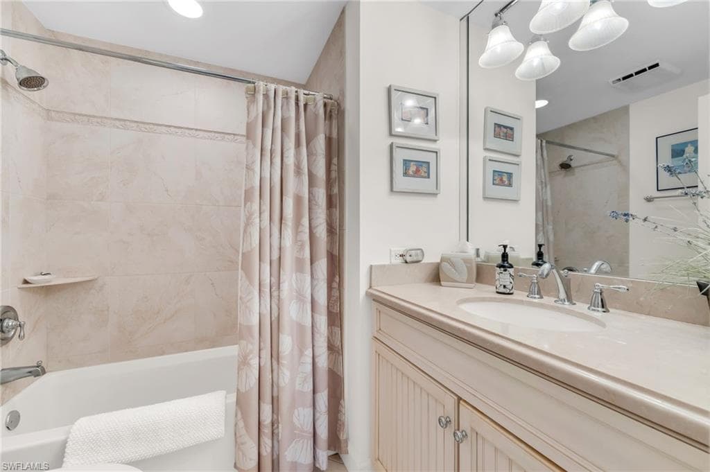 496 Edgemere Way E 1, Naples, FL 34105-14