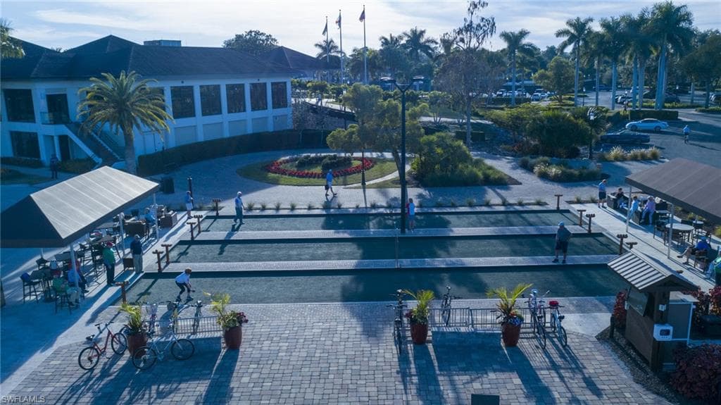 496 Edgemere Way E 1, Naples, FL 34105-22