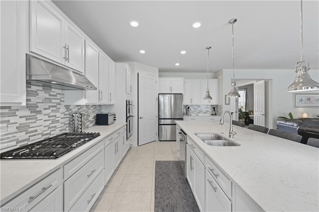 10524 Otter Key Ln, Estero, FL 33928-11