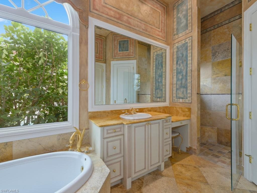 15727 Villoresi Way, Naples, FL 34110-21