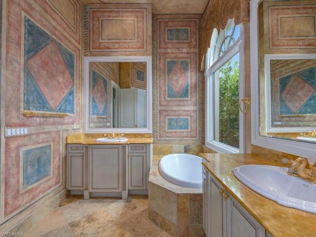 15727 Villoresi Way, Naples, FL 34110-23