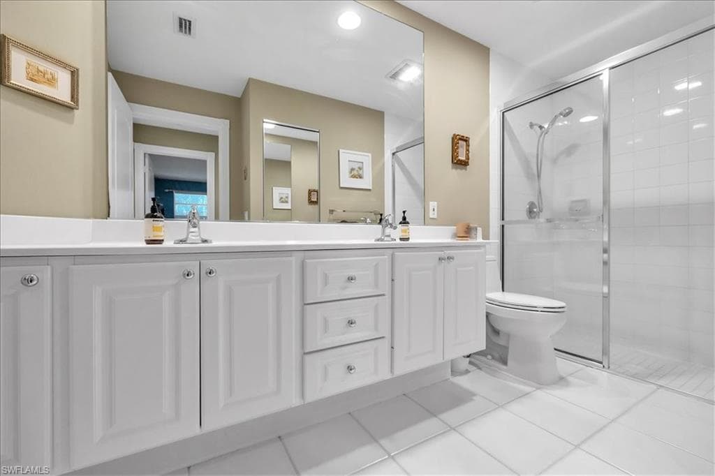 4055 Los Altos Ct, Naples, FL 34109-25