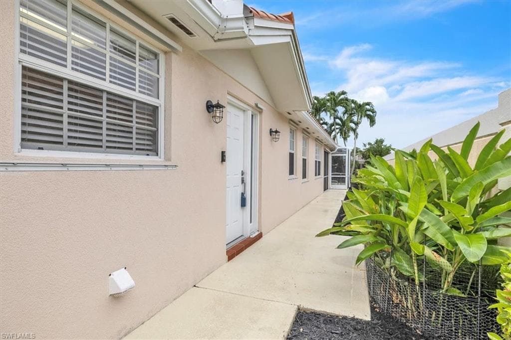 4055 Los Altos Ct, Naples, FL 34109-49