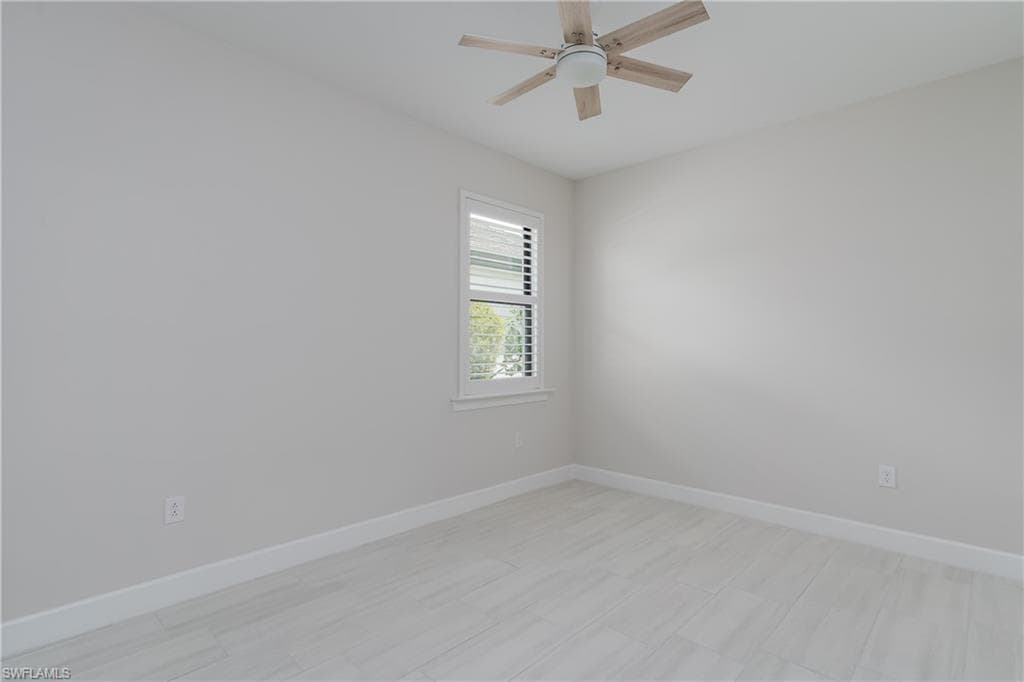 6856 Winding Cypress Dr, Naples, FL 34114-8