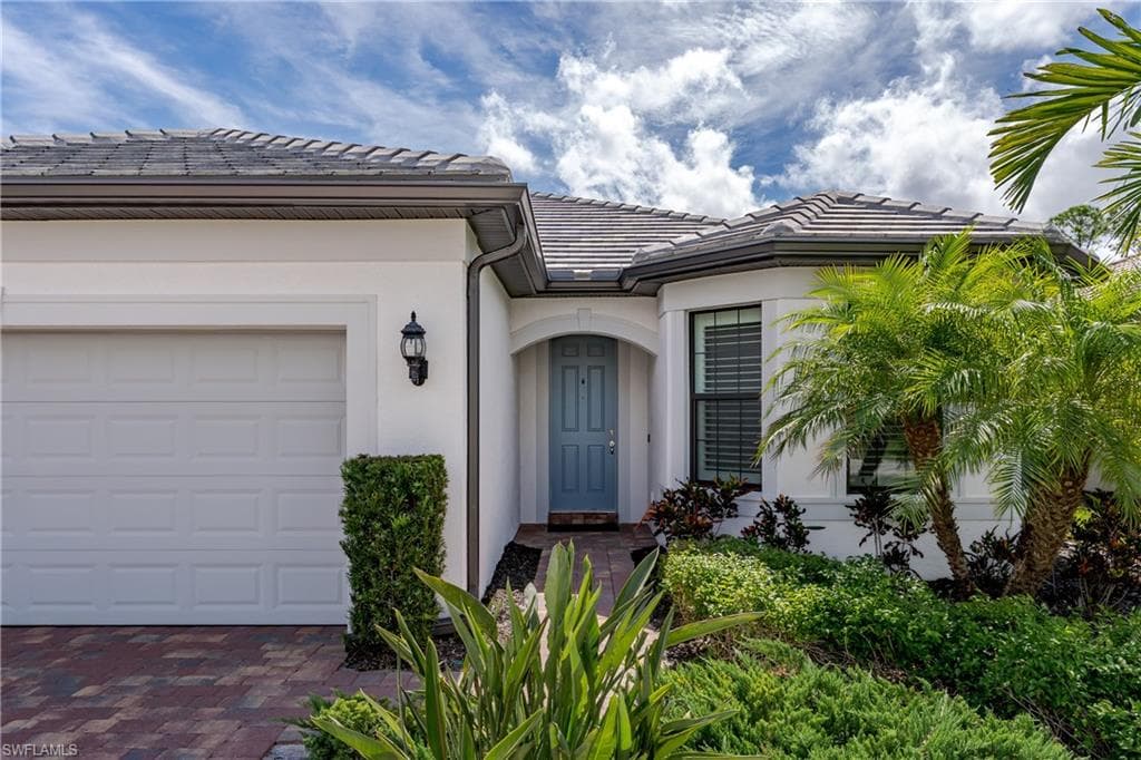 6856 Winding Cypress Dr, Naples, FL 34114-34