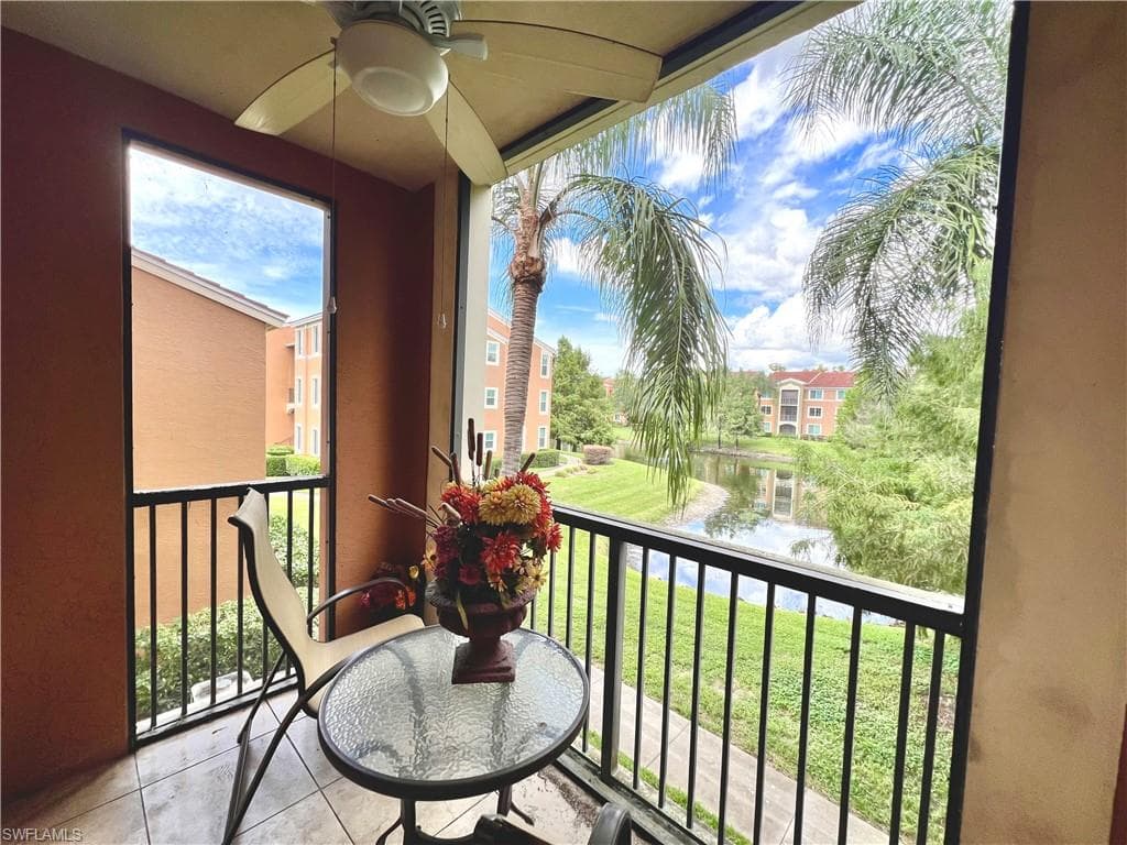 1210 Reserve Way 204, Naples, FL 34105-29