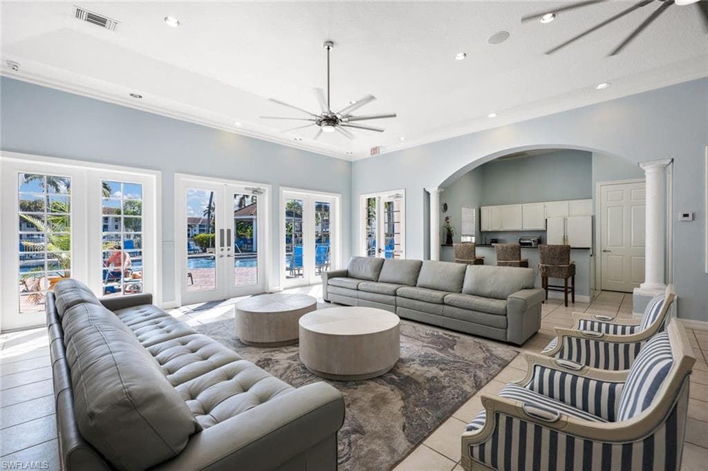 4630 Saint Croix Ln 831, Naples, FL 34109-19