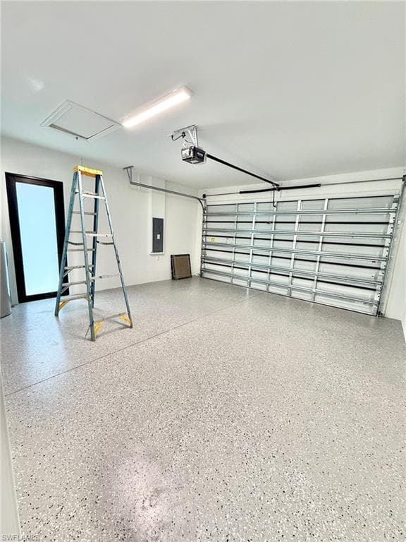 2135 Della Dr, Naples, FL 34117-13