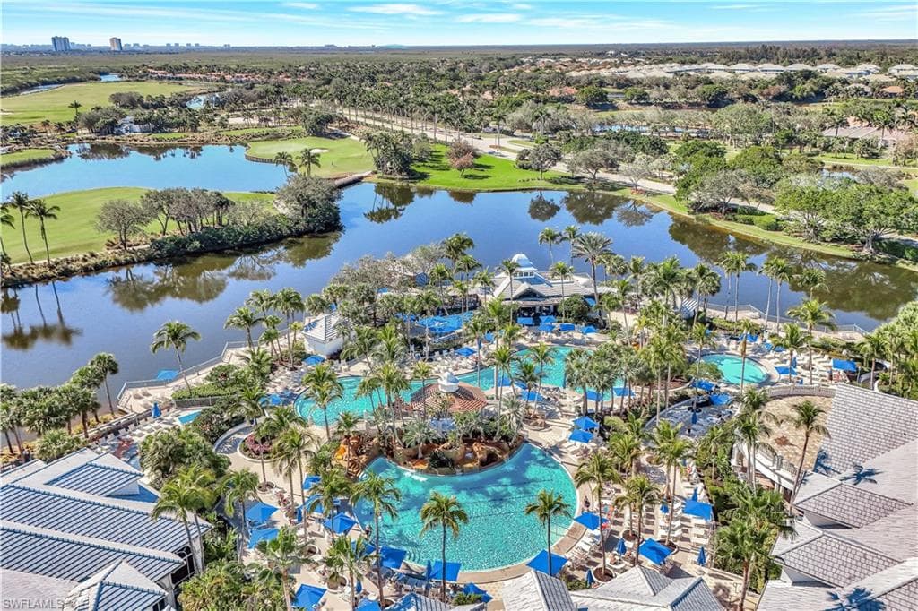 9242 Tesoro Ln 1-203, Naples, FL 34114-38