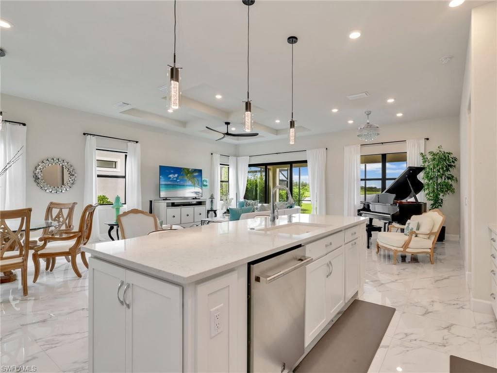 19724 Aqua View Ln, Fort Myers, FL 33913-16