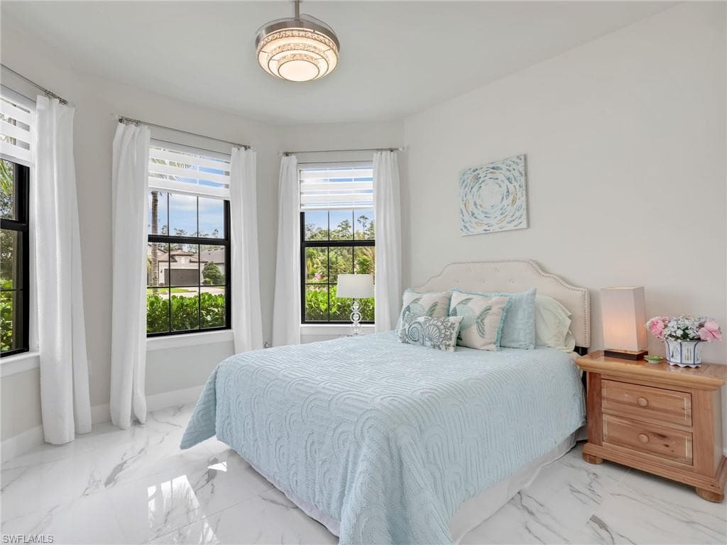 19724 Aqua View Ln, Fort Myers, FL 33913-23