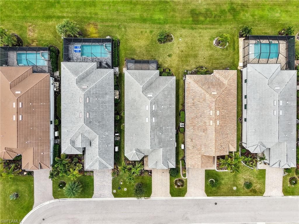 19724 Aqua View Ln, Fort Myers, FL 33913-35