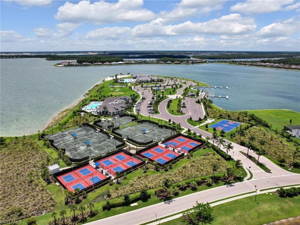 19724 Aqua View Ln, Fort Myers, FL 33913-40
